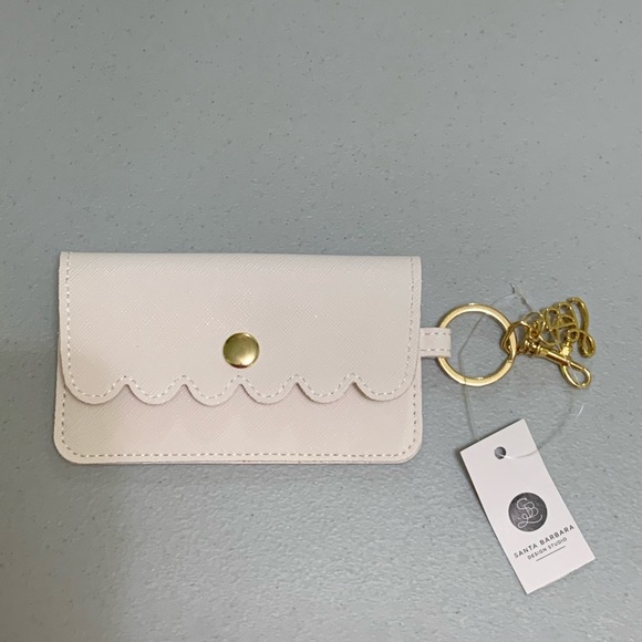 Francesca’s collection scalloped card case - Picture 8 of 10